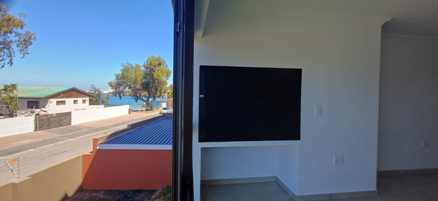 To Let 2 Bedroom Property for Rent in Saldanha Western Cape